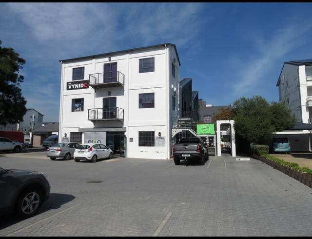1 BEDROOM APARTMENT TO LET IN PAARDEVLEI